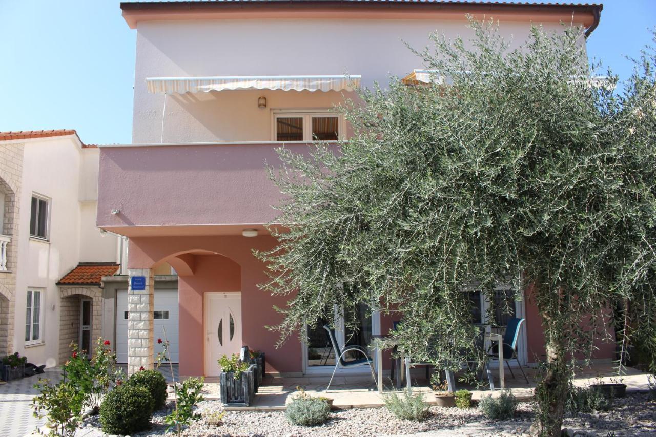 Filipovic Apartmani 메덜린 외부 사진