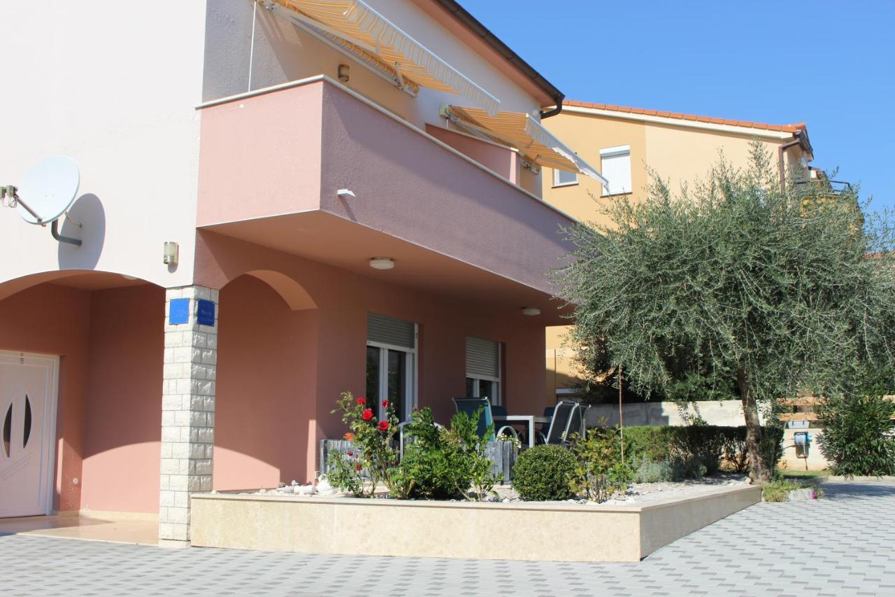 Filipovic Apartmani 메덜린 외부 사진